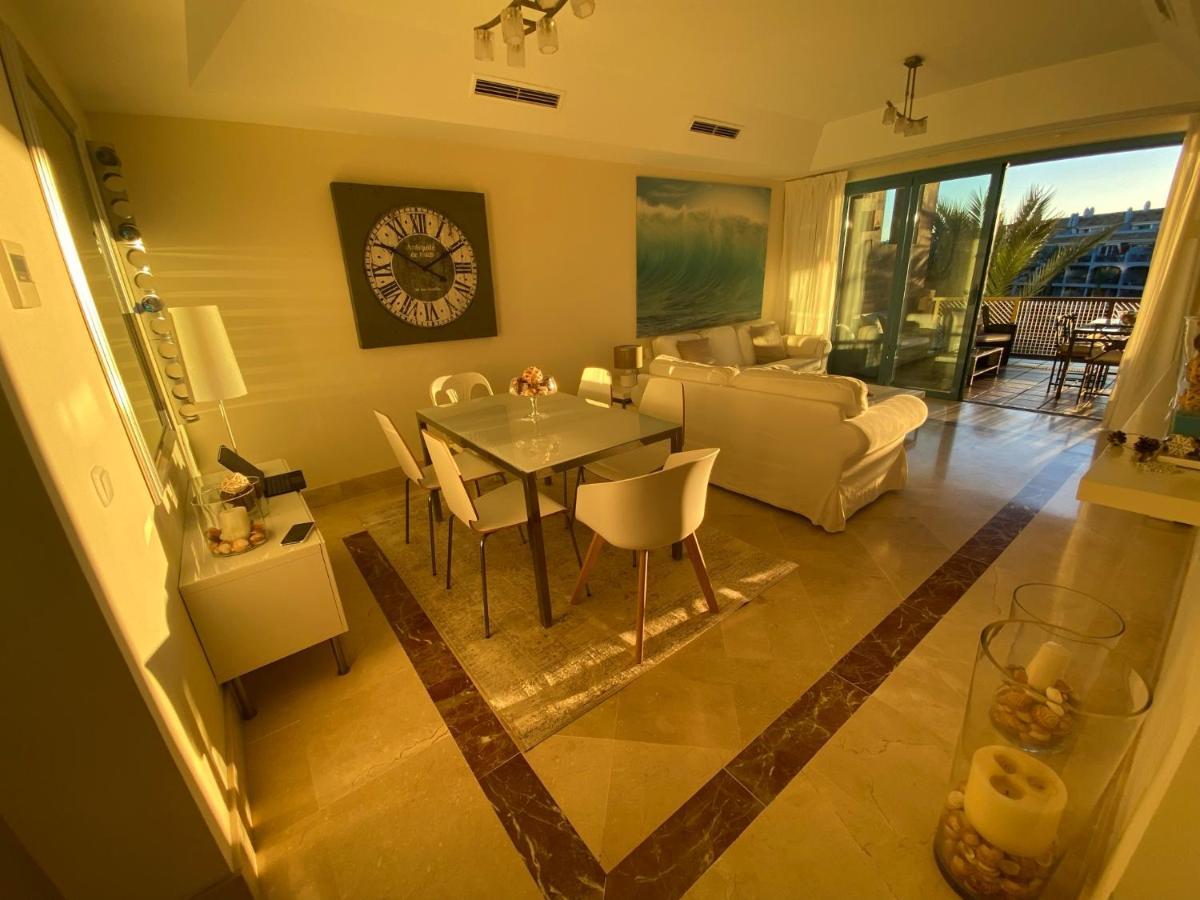 Apartamento Con Terraza Sobre La Marina De Sotogrande San Roque  Eksteriør bilde