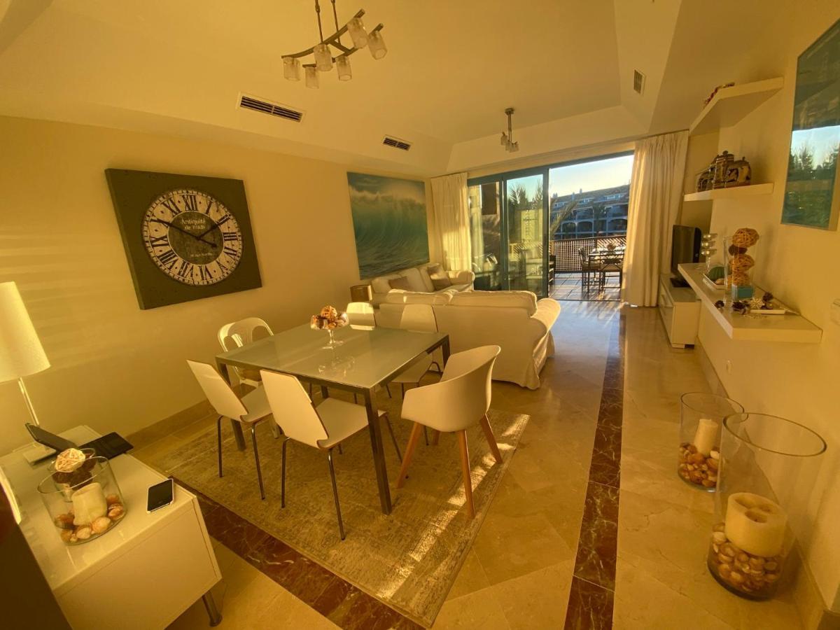 Apartamento Con Terraza Sobre La Marina De Sotogrande San Roque  Eksteriør bilde