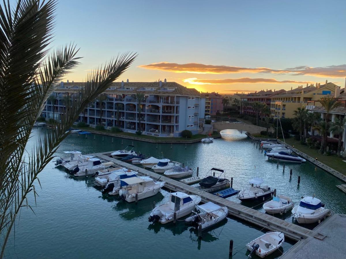 Apartamento Con Terraza Sobre La Marina De Sotogrande San Roque  Eksteriør bilde