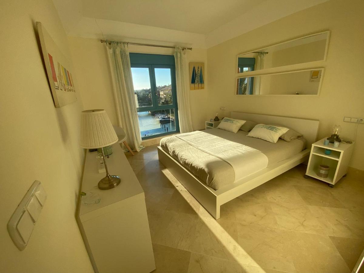 Apartamento Con Terraza Sobre La Marina De Sotogrande San Roque  Eksteriør bilde